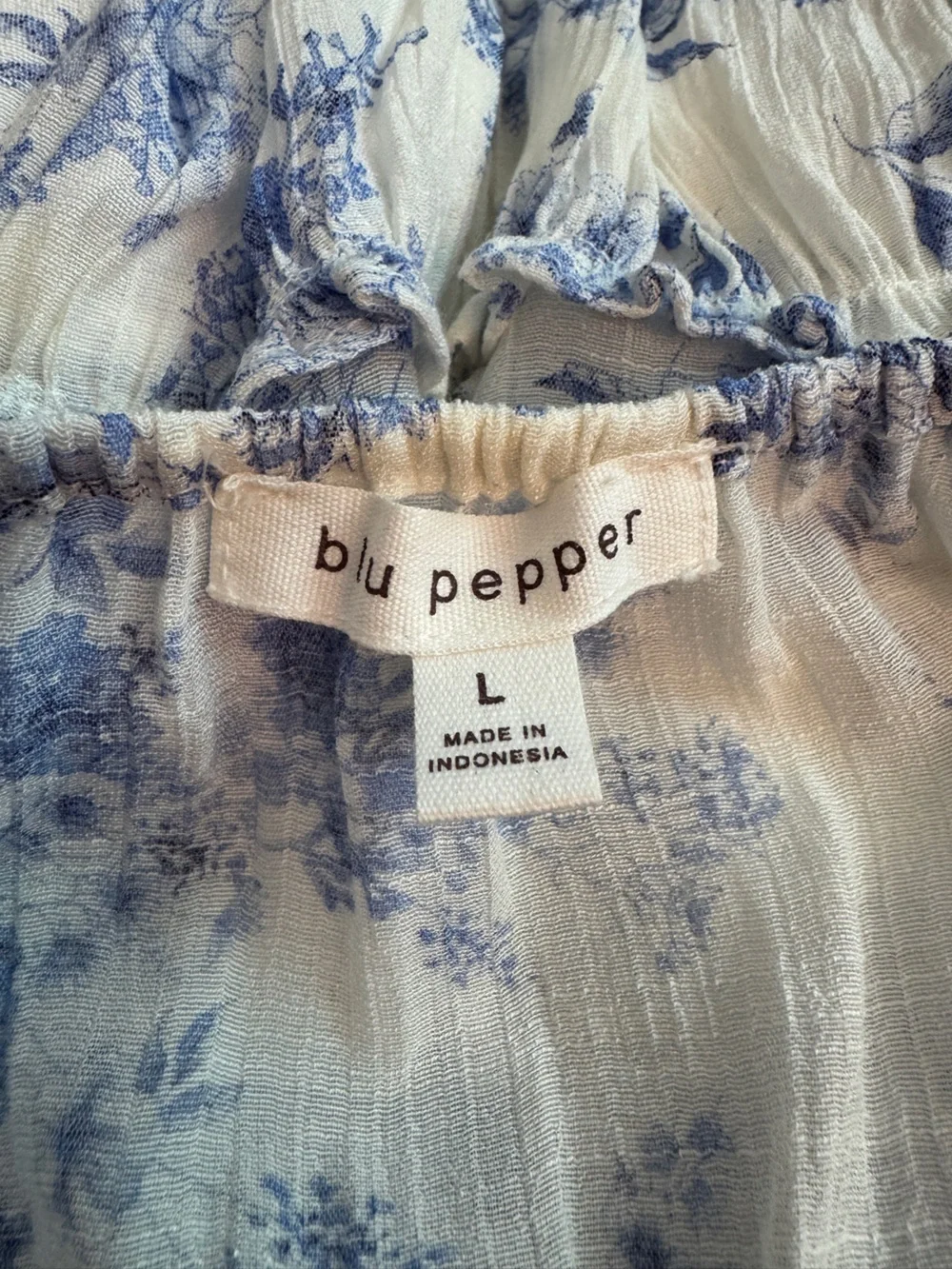 BLU PEPPER Cream and Blue Floral Tiered Dress sz L